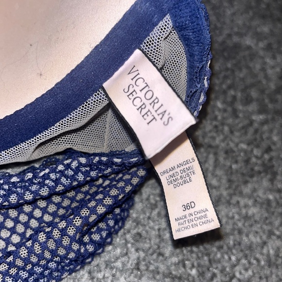 Victoria's Secret Dream Angels Lined Demi Bra - Picture 4 of 7